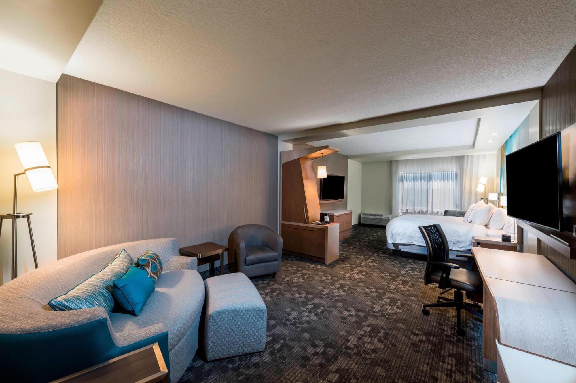 Готель Courtyard By Marriott Tampa Northwest/Veterans Expressway West Chase Екстер'єр фото