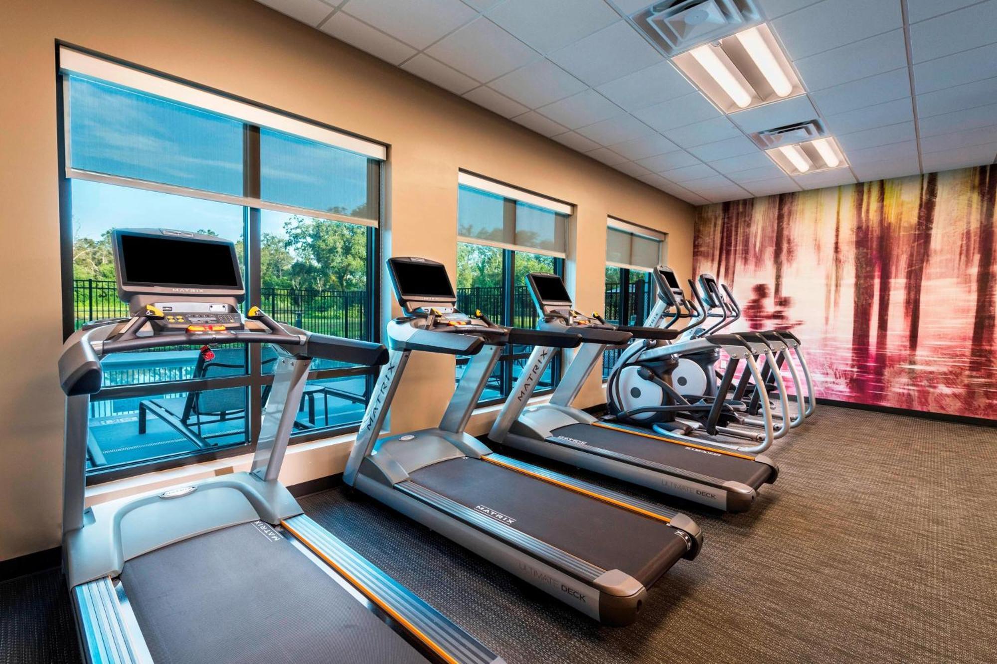 Готель Courtyard By Marriott Tampa Northwest/Veterans Expressway West Chase Екстер'єр фото